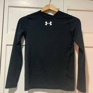Boys Under Armour fleece long sleeve shirt
